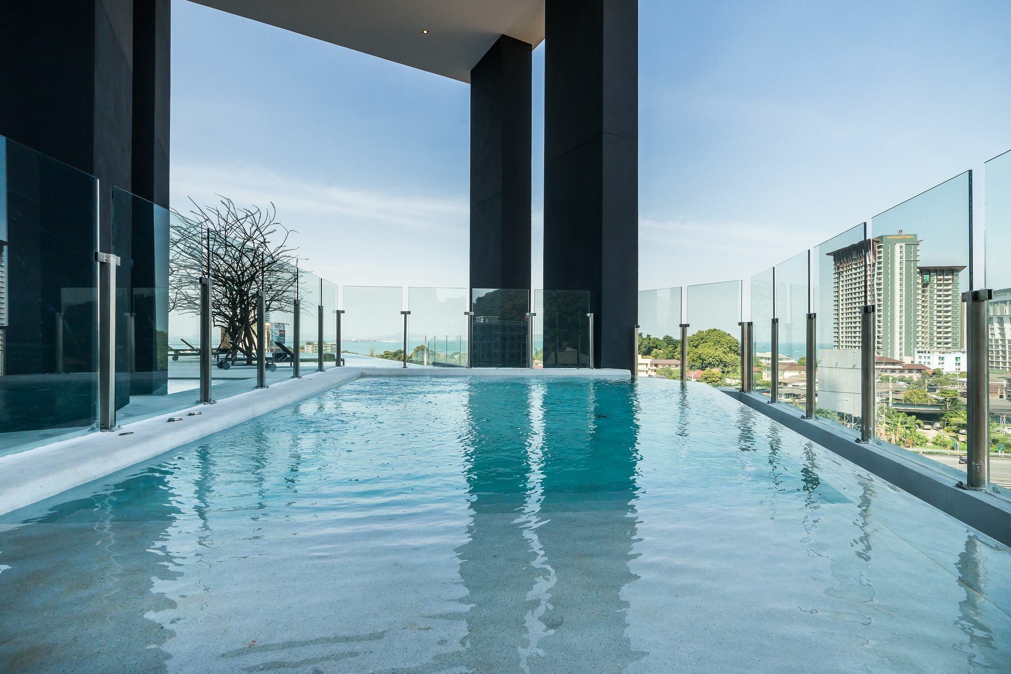 Arize Hotel Sri Racha Si Racha Εξωτερικό φωτογραφία